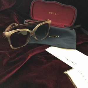 Gucci Havana sun glasses